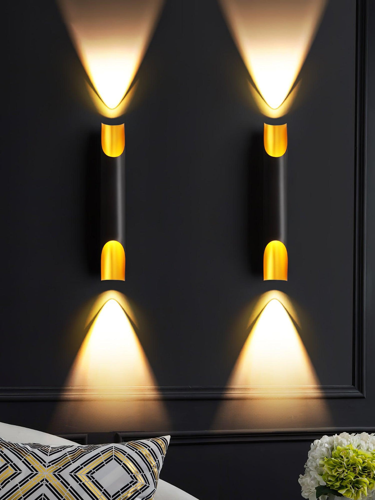 Morvenis Aluminium Wall Light-Moonnatur