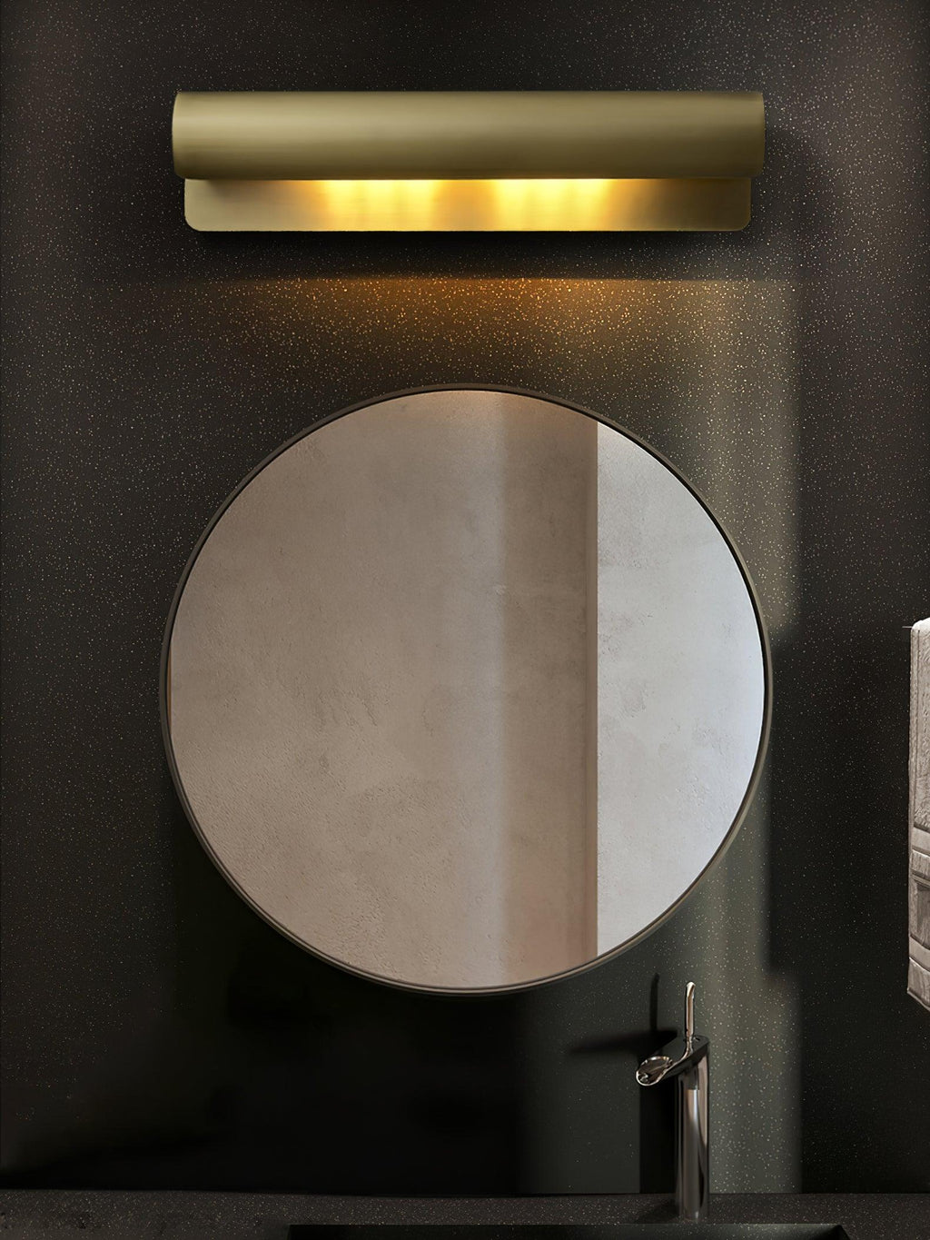 Trevenora Brass Wall Light-Moonnatur