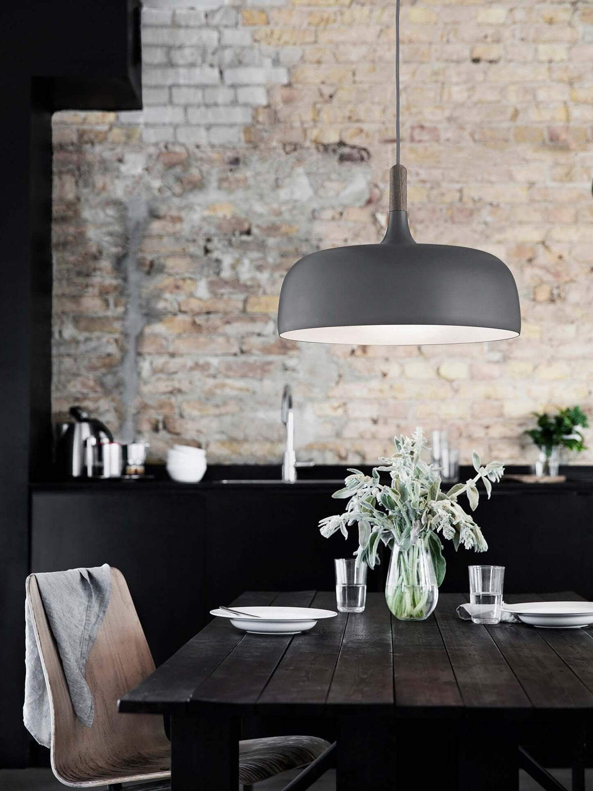 Xovelia Zinc Alloy Pendant Lamp-Moonnatur