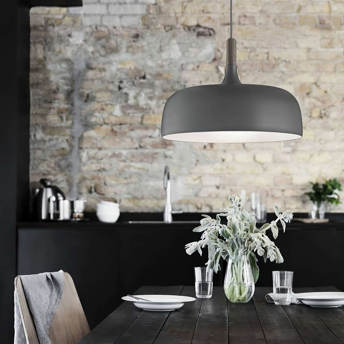 Xovelia Zinc Alloy Pendant Lamp-Moonnatur