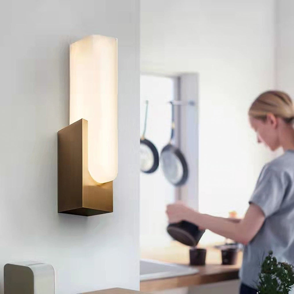 Cumberis Alabaster Wall Light-Moonnatur