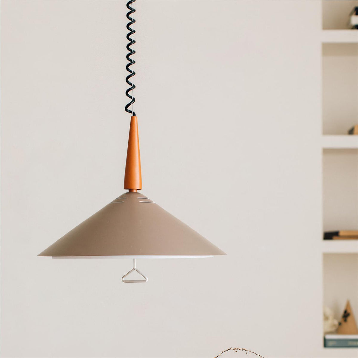 Everora Iron Pendant Light-Moonnatur