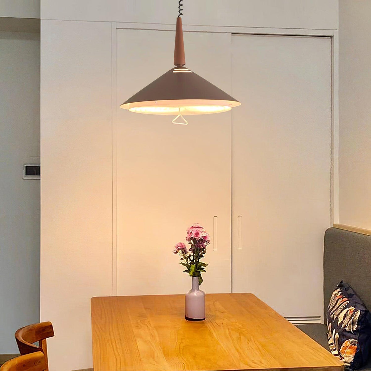 Everora Iron Pendant Light-Moonnatur