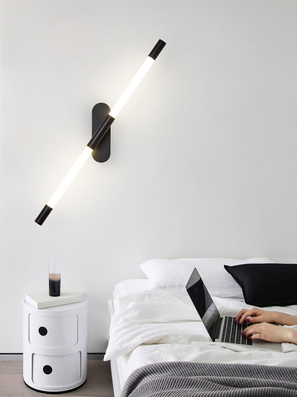 Ulvenwyn Acrylic Wall Light-Moonnatur