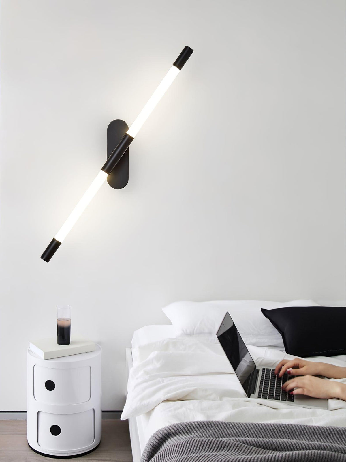 Ulvenwyn Acrylic Wall Light-Moonnatur