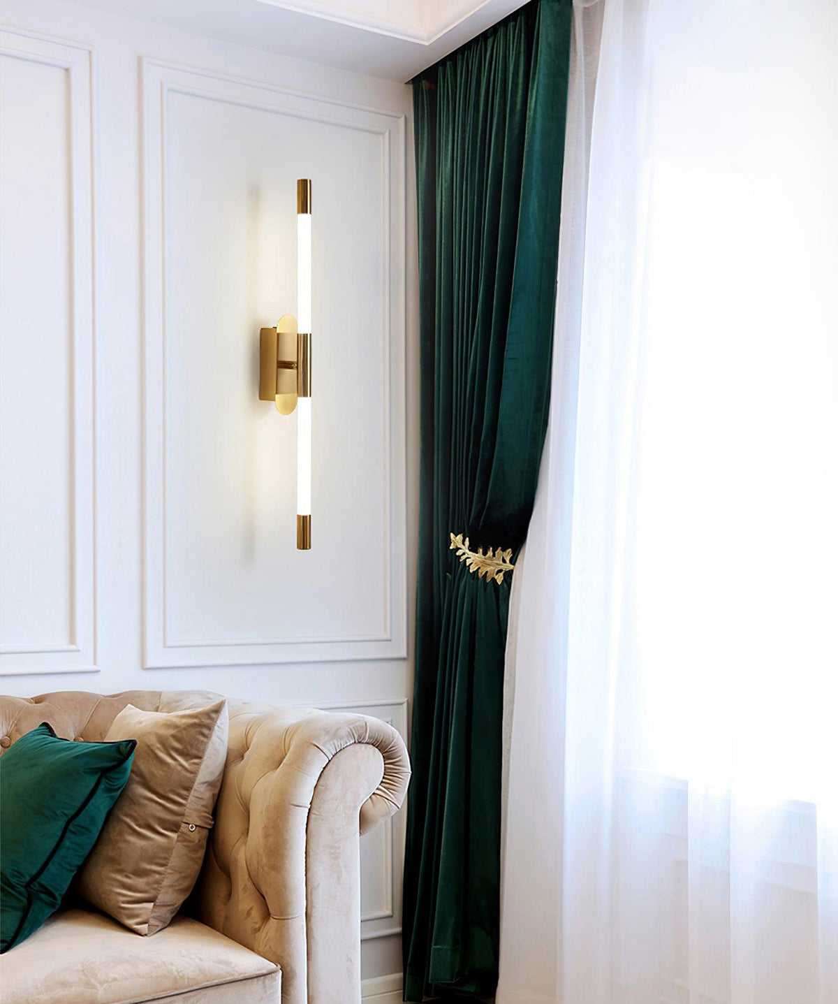 Ulvenwyn Acrylic Wall Light-Moonnatur