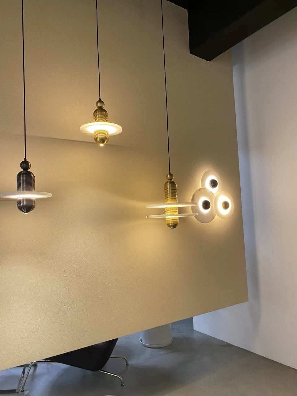 Quenelwynne Alabaster Pendant Light-Moonnatur