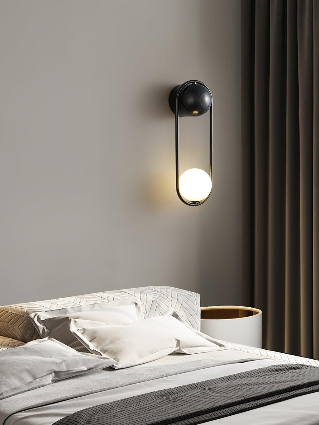 Weldenden Brass Wall Light-Moonnatur