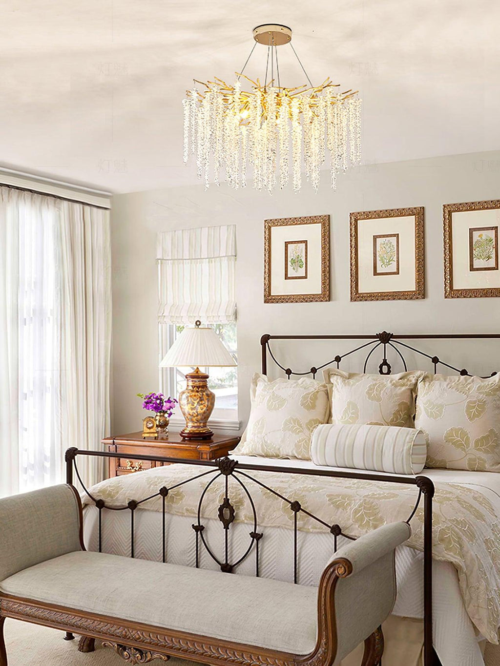 Vardenara Crystal Chandelier-Moonnatur