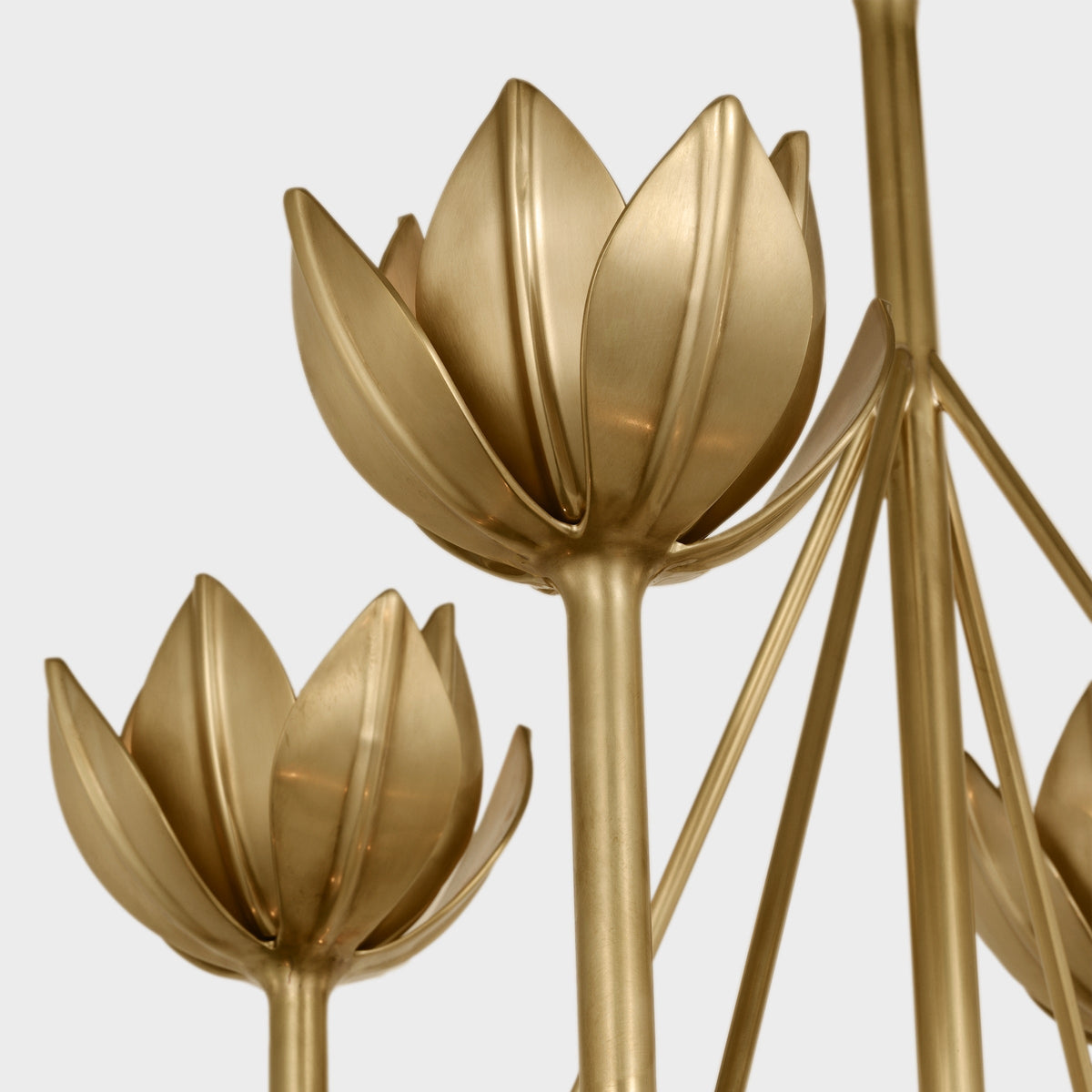 Lindellark Brass Chandelier-Moonnatur