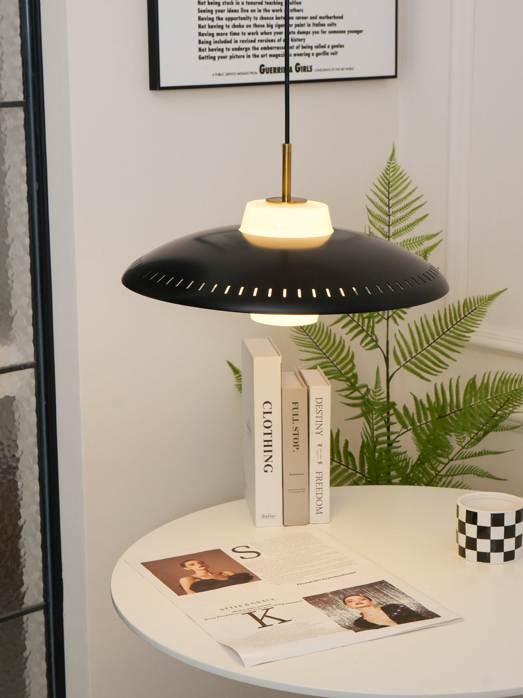 Ravelena Glass Pendant Light-Moonnatur