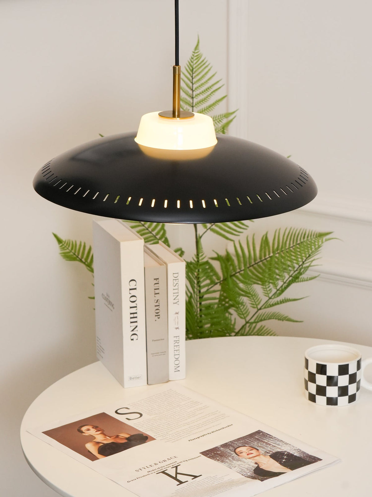 Ravelena Glass Pendant Light-Moonnatur