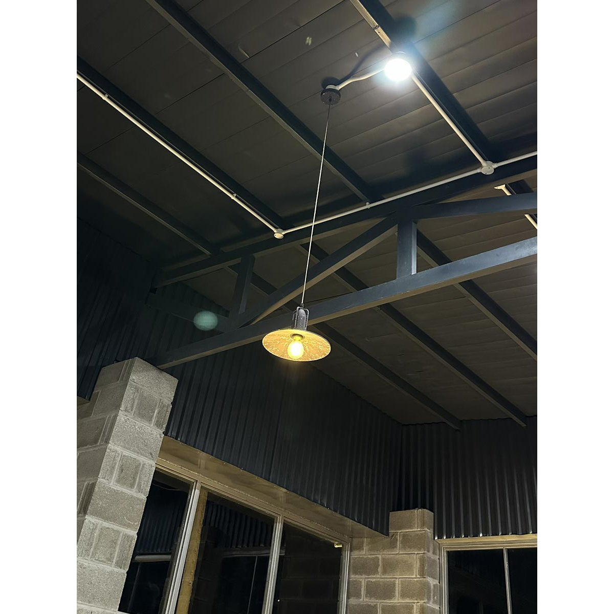 Jorrenfield Iron Pendant Light-Moonnatur