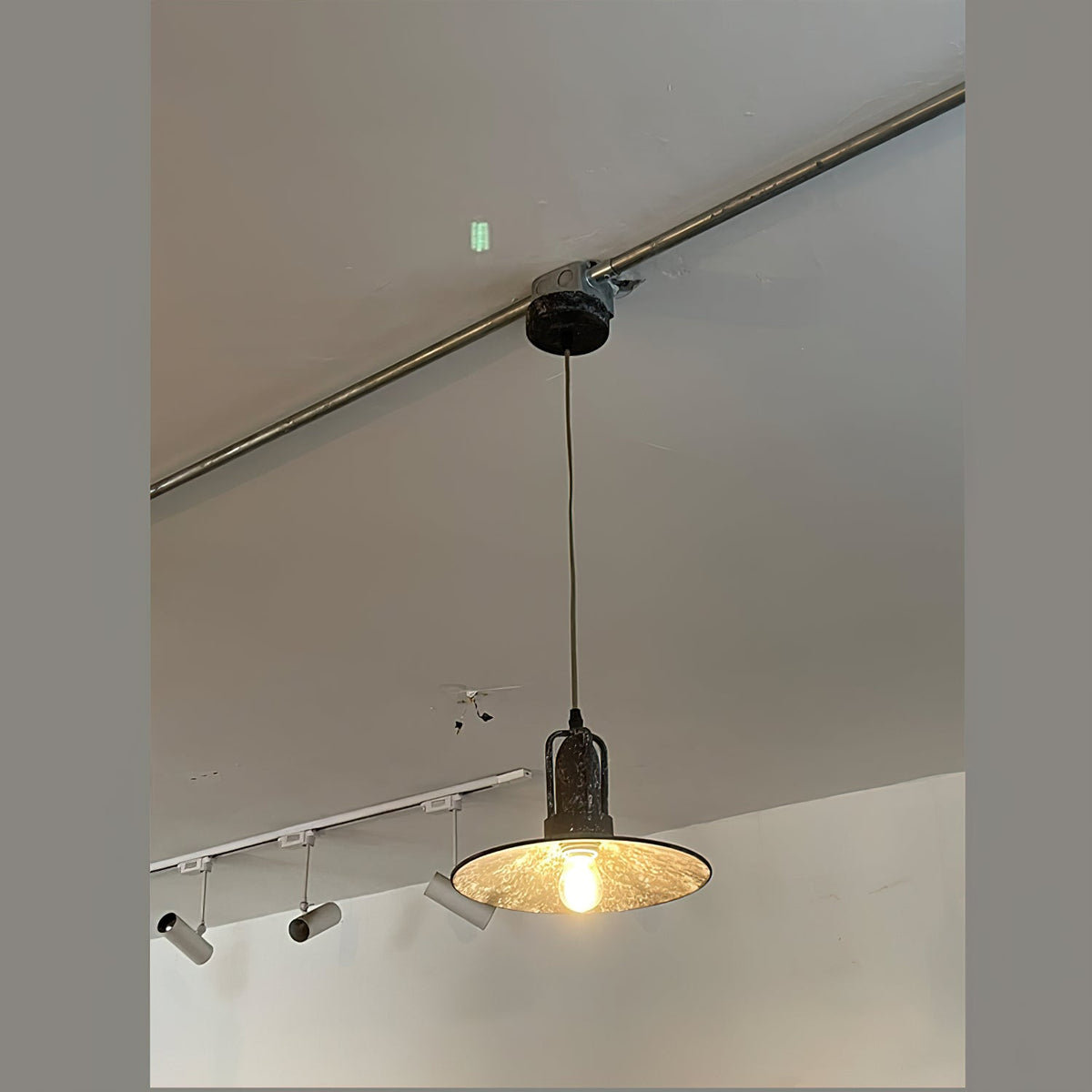 Jorrenfield Iron Pendant Light-Moonnatur