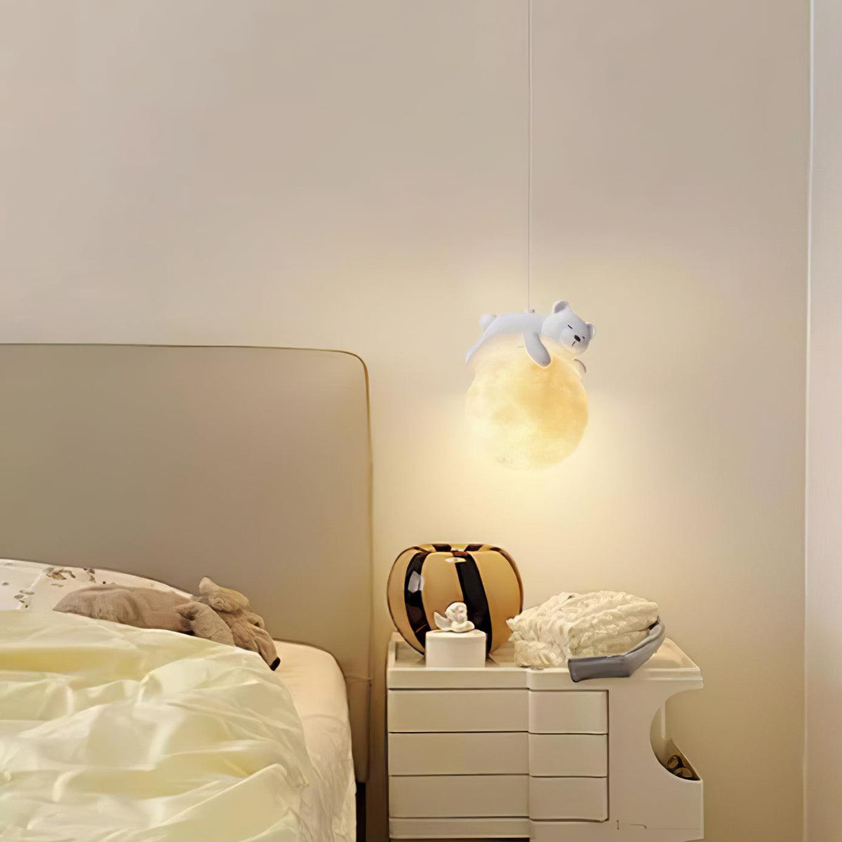 Omerin Resin Pendant Lamp-Moonnatur