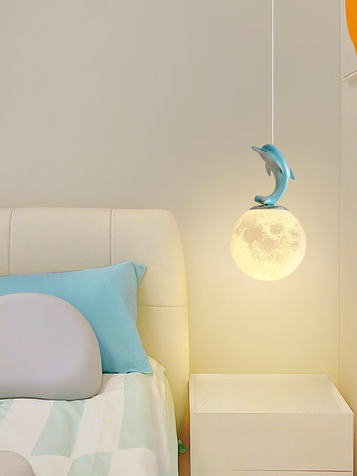 Qirena Resin Pendant Light-Moonnatur