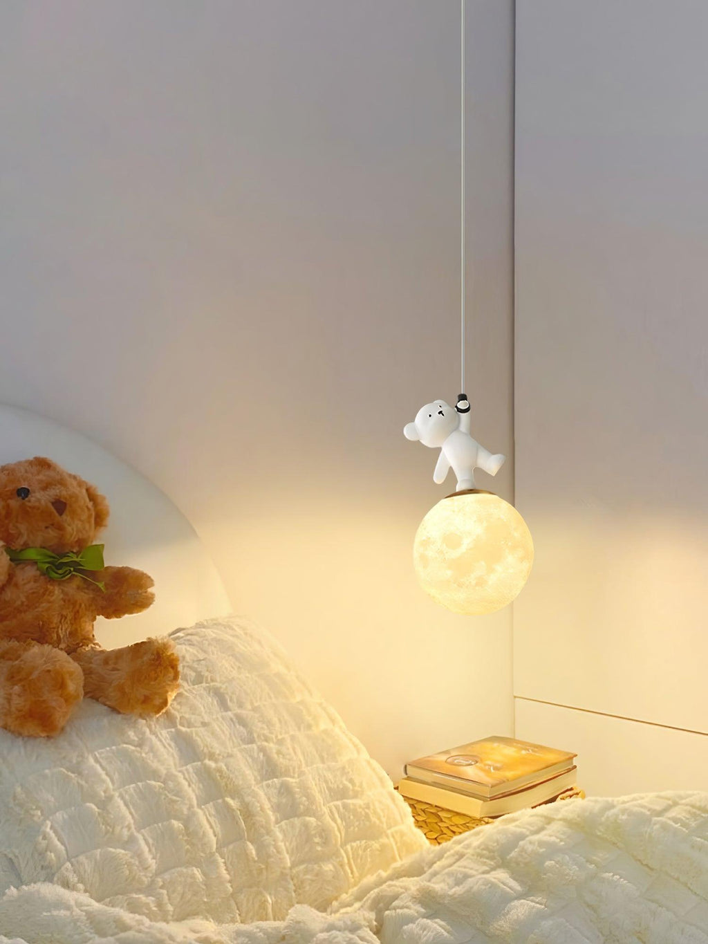 Qirena Resin Pendant Light-Moonnatur