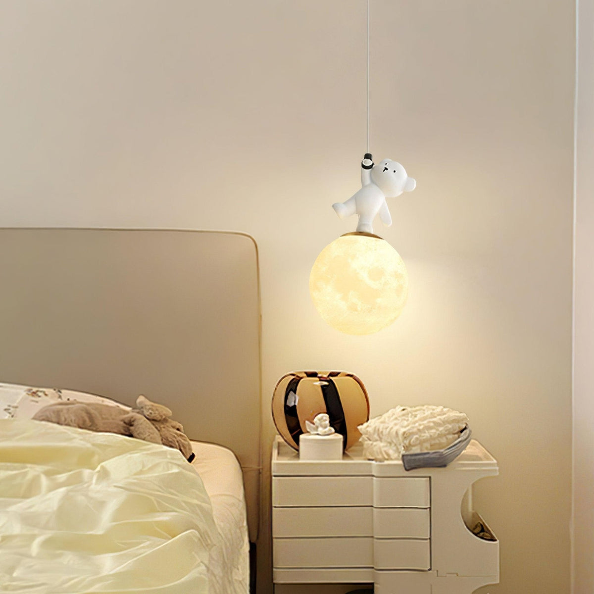 Qirena Resin Pendant Light-Moonnatur