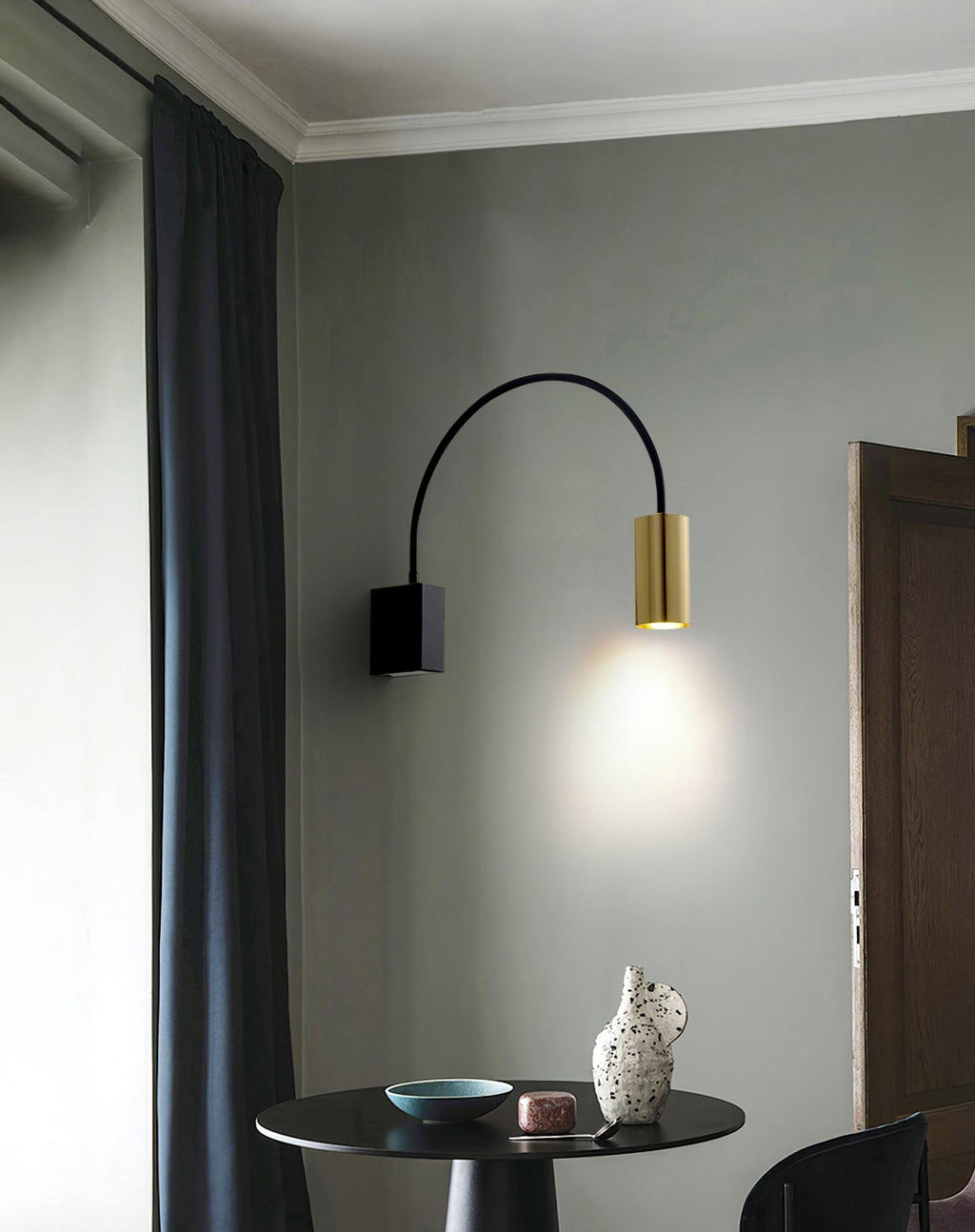 Braxmere Aluminium Wall Light-Moonnatur