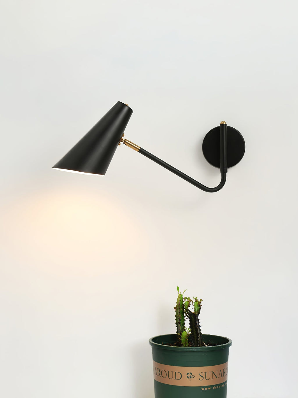 Levenena Steel Wall Light-Moonnatur