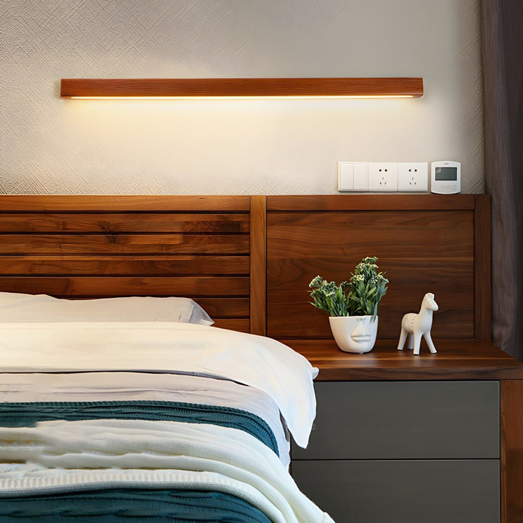Rivenera Pine Wood Wall Light-Moonnatur