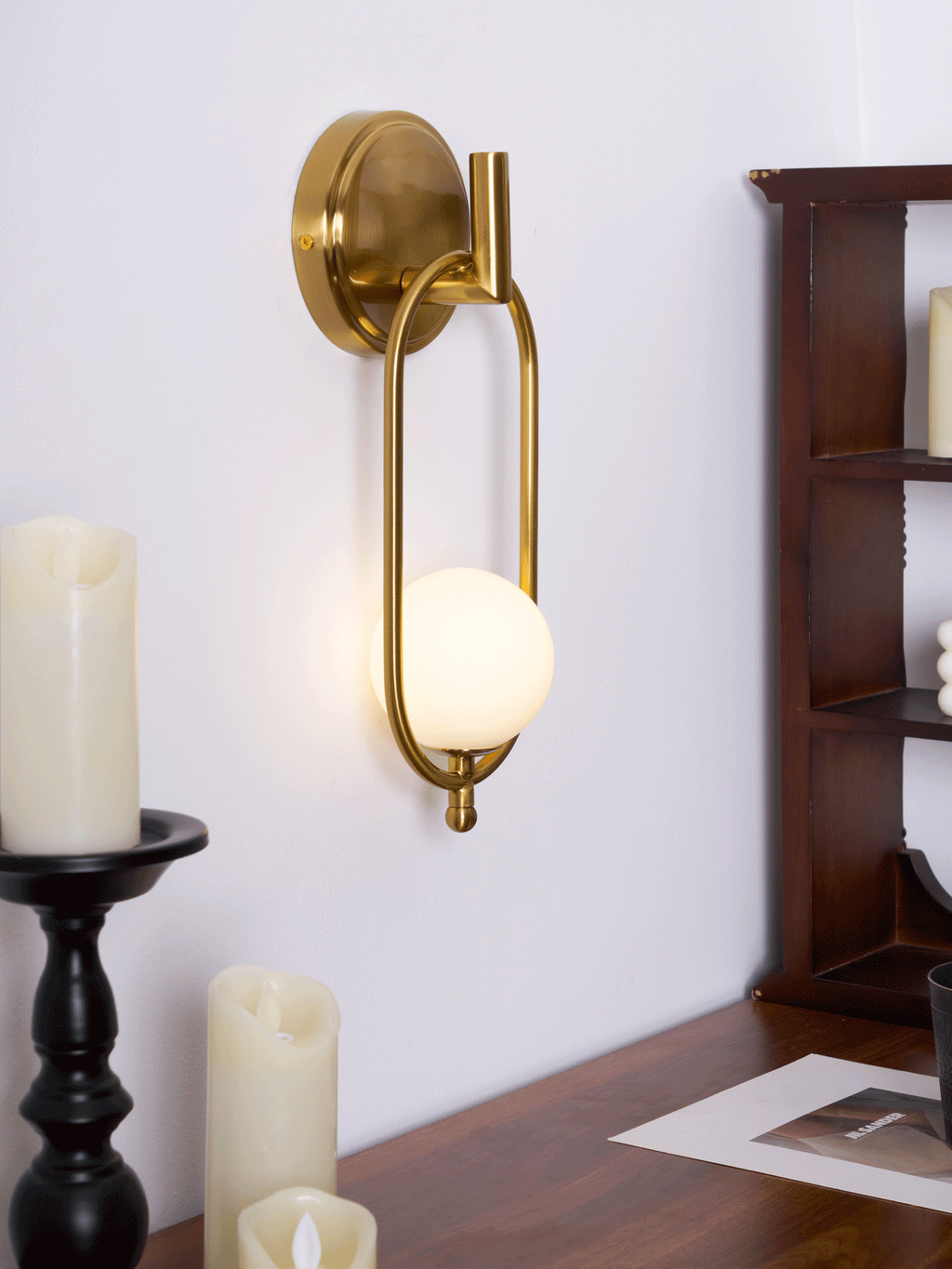 Glenwyn Glass Wall Light-Moonnatur