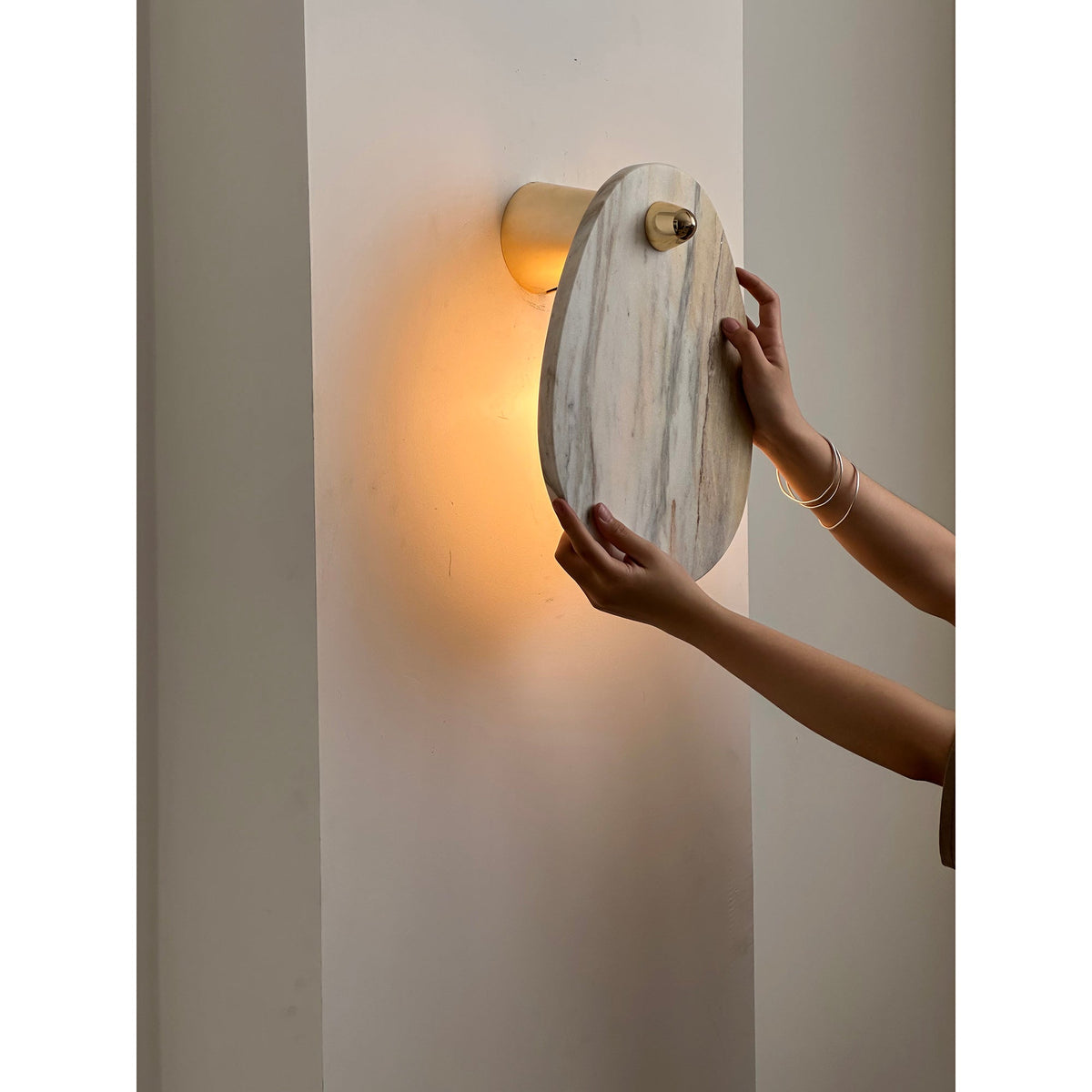 Tardenelyn Marble Wall Light-Moonnatur