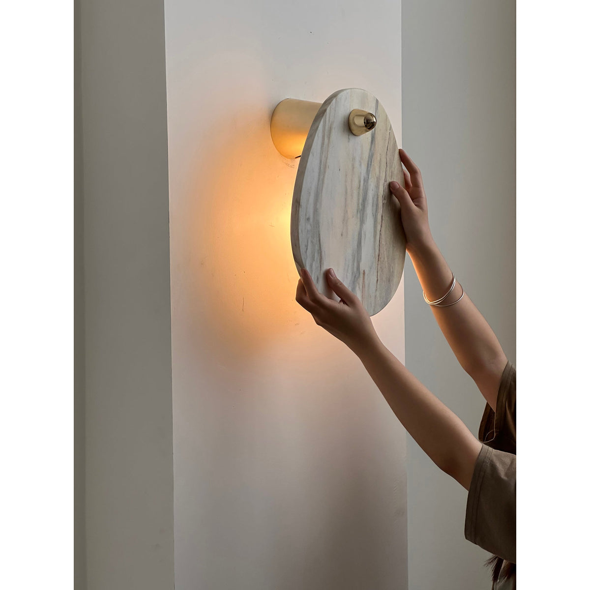 Tardenelyn Marble Wall Light-Moonnatur