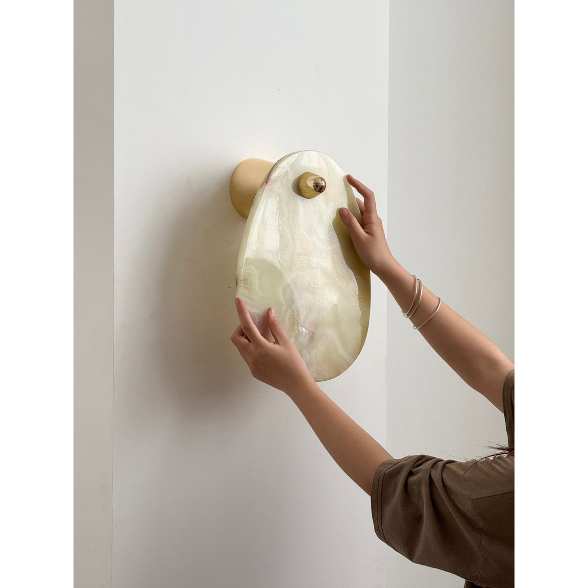 Tardenelyn Marble Wall Light-Moonnatur