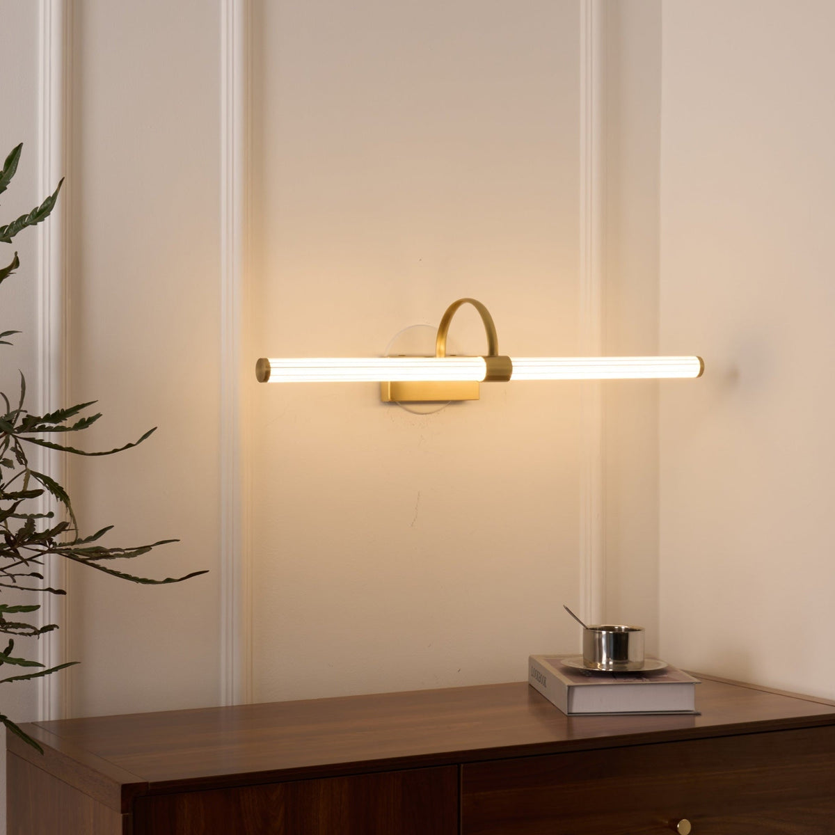 Yvaria Acrylic Wall Light-Moonnatur