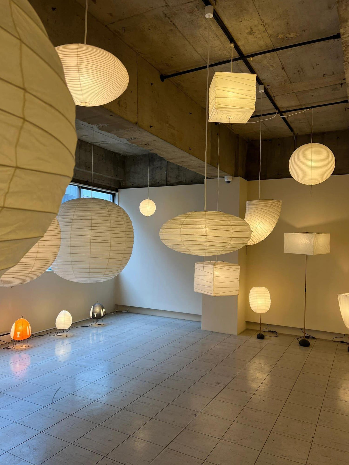 Rhodenara Mulberry Paper Pendant Light-Moonnatur
