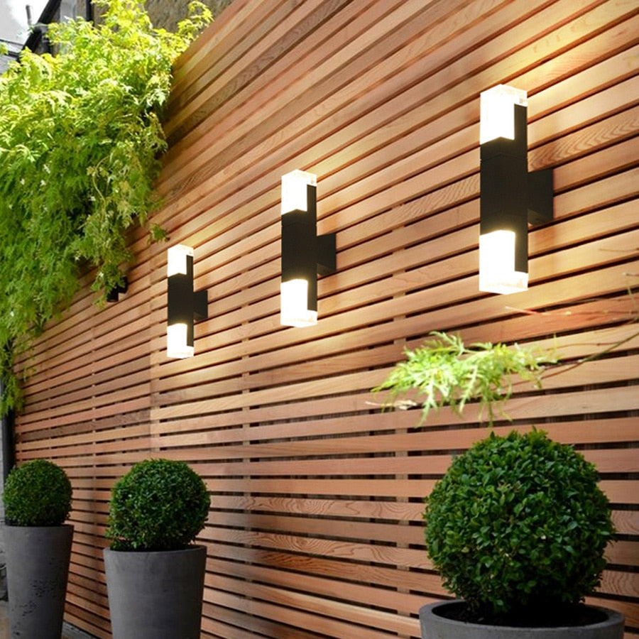 Vardengrove Acrylic Wall Light-Moonnatur