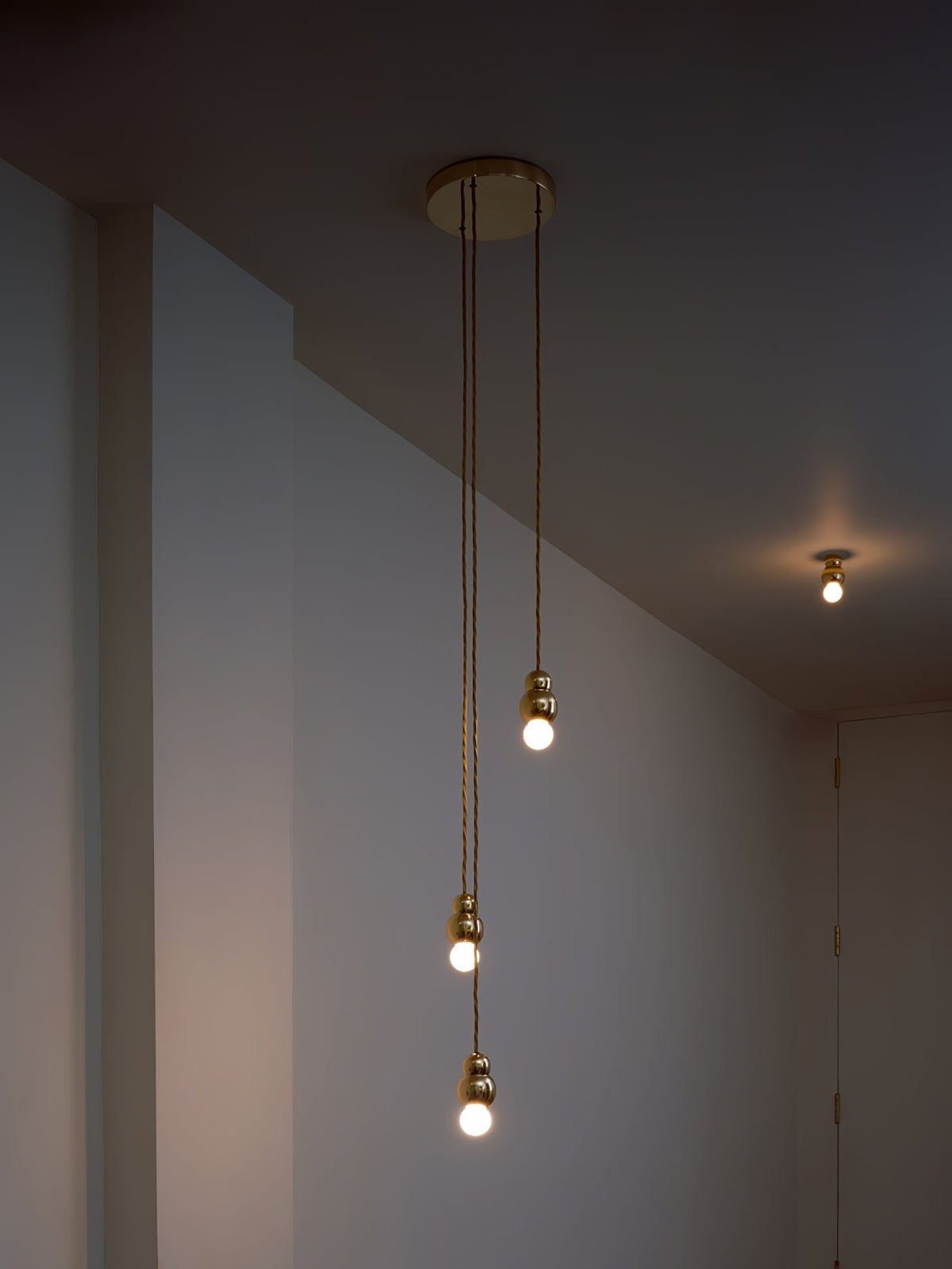 Talenwyn Glass Pendant Light-Moonnatur