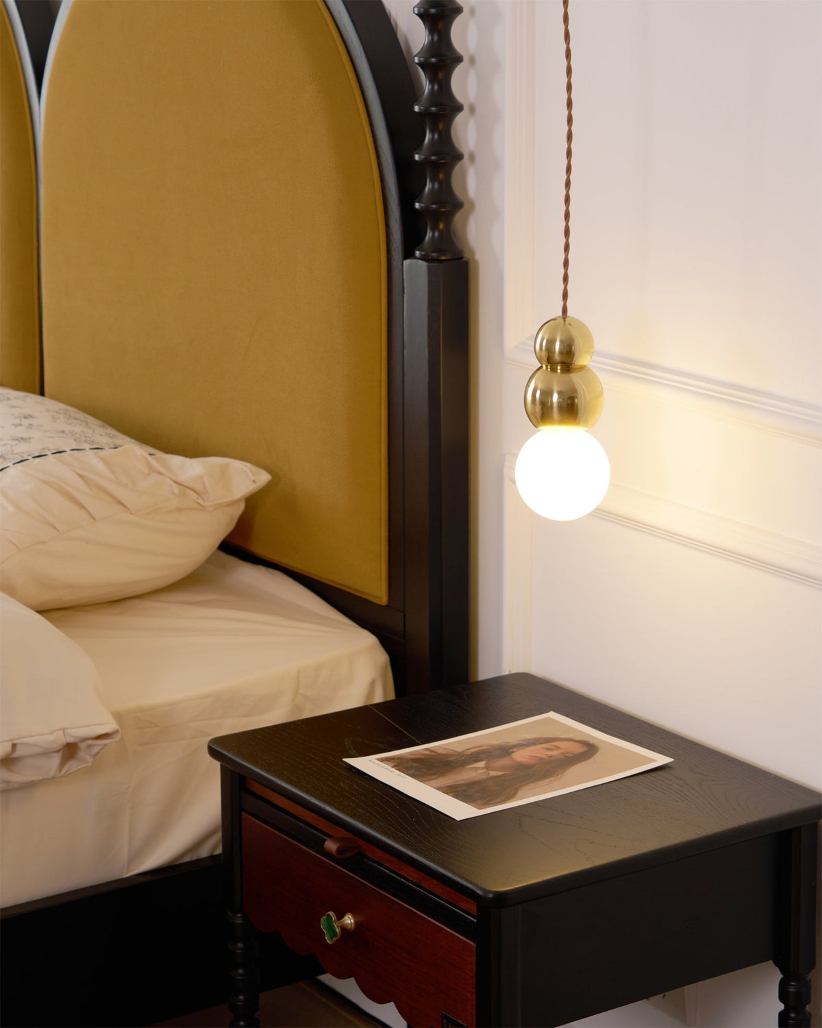 Talenwyn Glass Pendant Light-Moonnatur