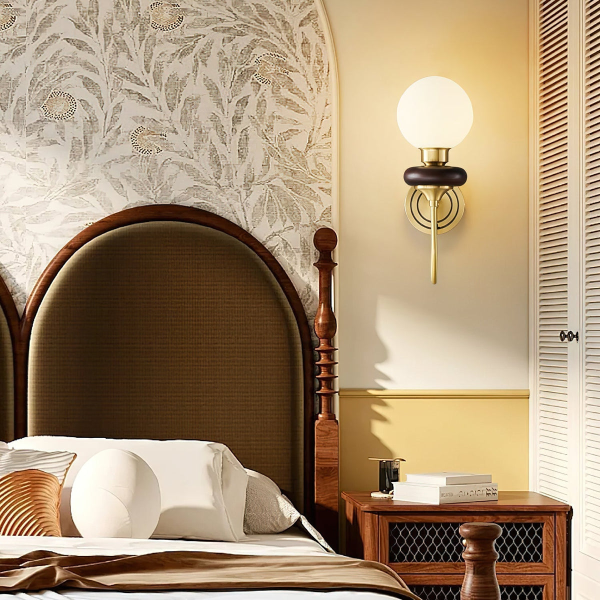 Lareneth Glass Wall Light-Moonnatur