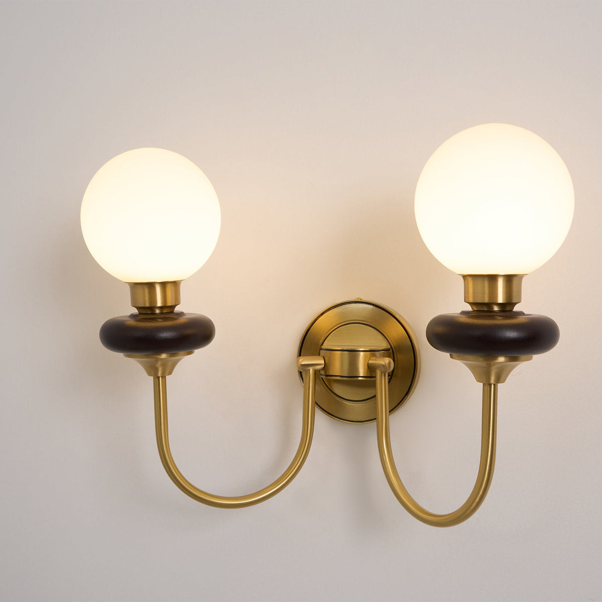 Lareneth Glass Wall Light-Moonnatur