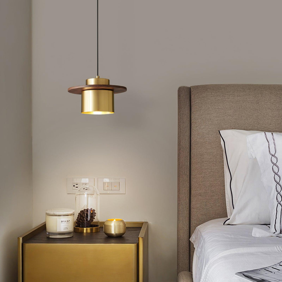 Roweniel Brass Pendant Light-Moonnatur