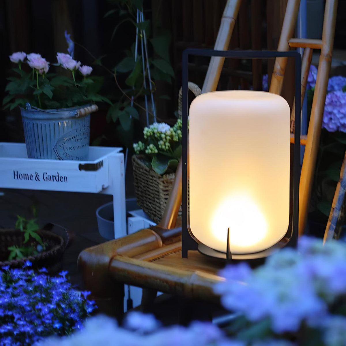 Harlora Plastic Table Lamp-Moonnatur