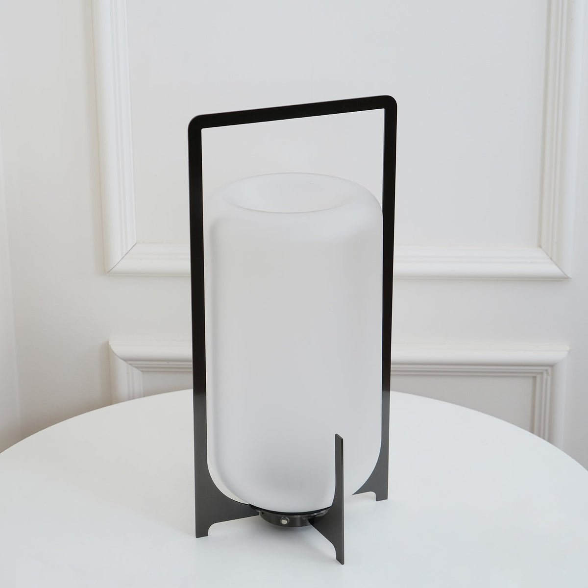 Harlora Plastic Table Lamp-Moonnatur