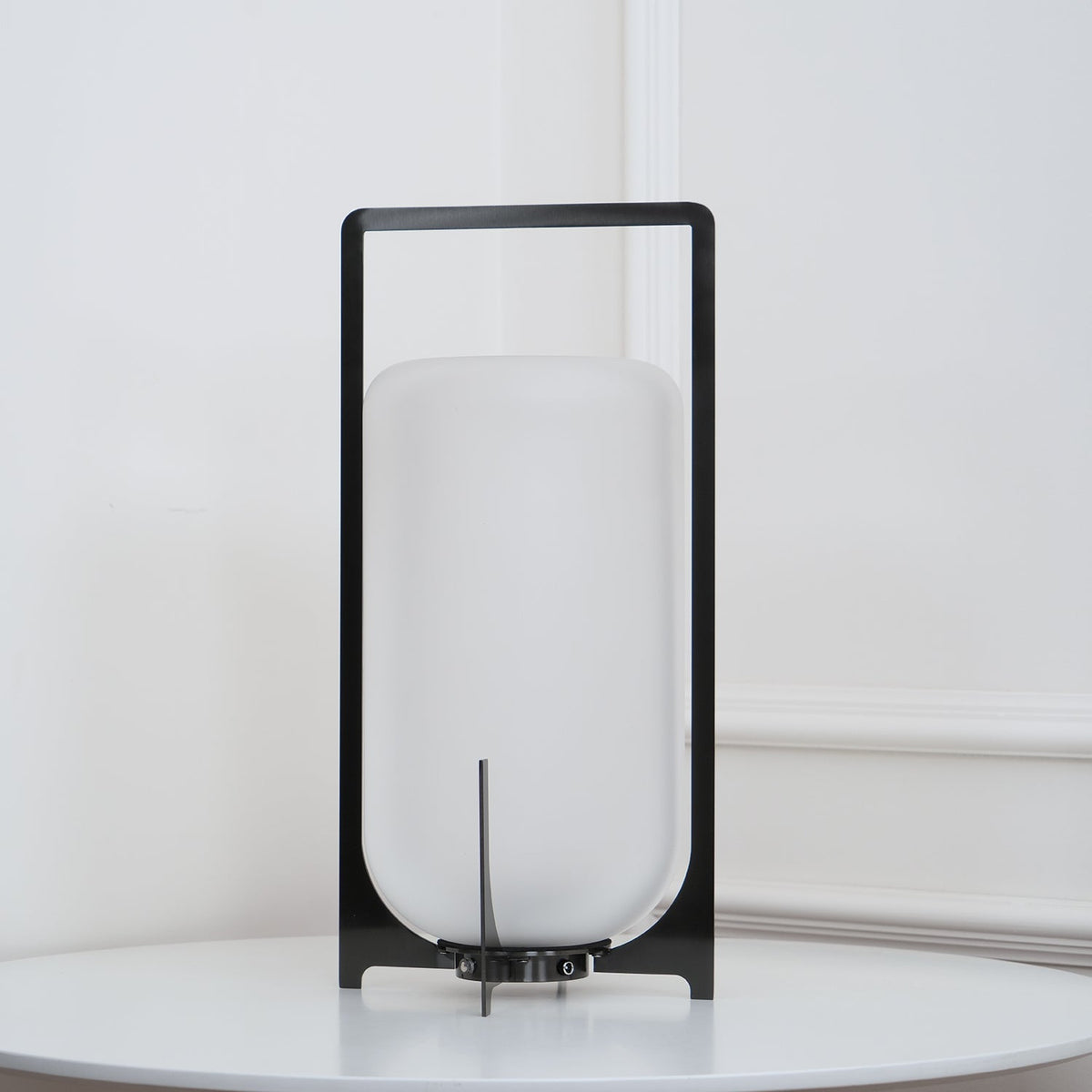 Harlora Plastic Table Lamp-Moonnatur