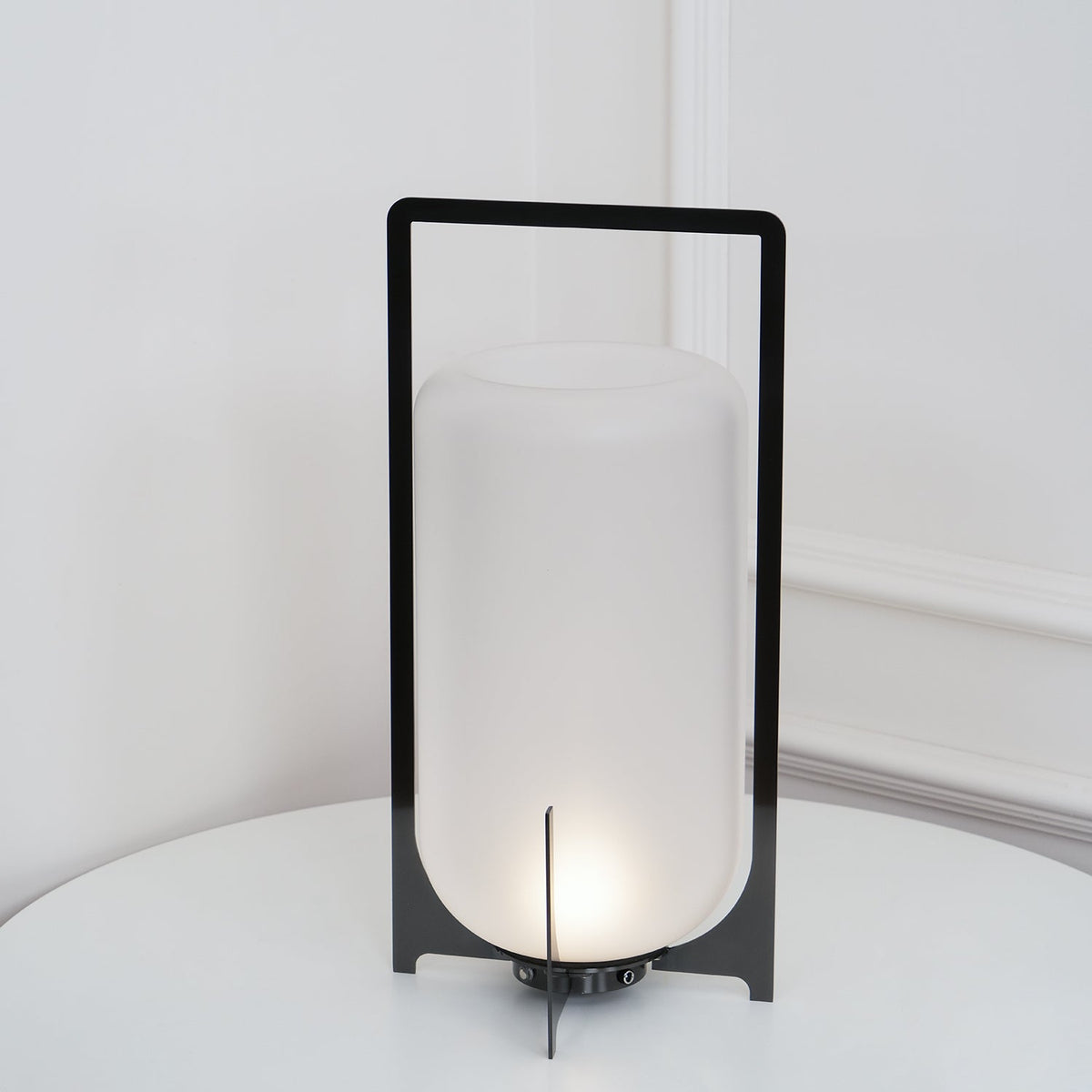 Harlora Plastic Table Lamp-Moonnatur