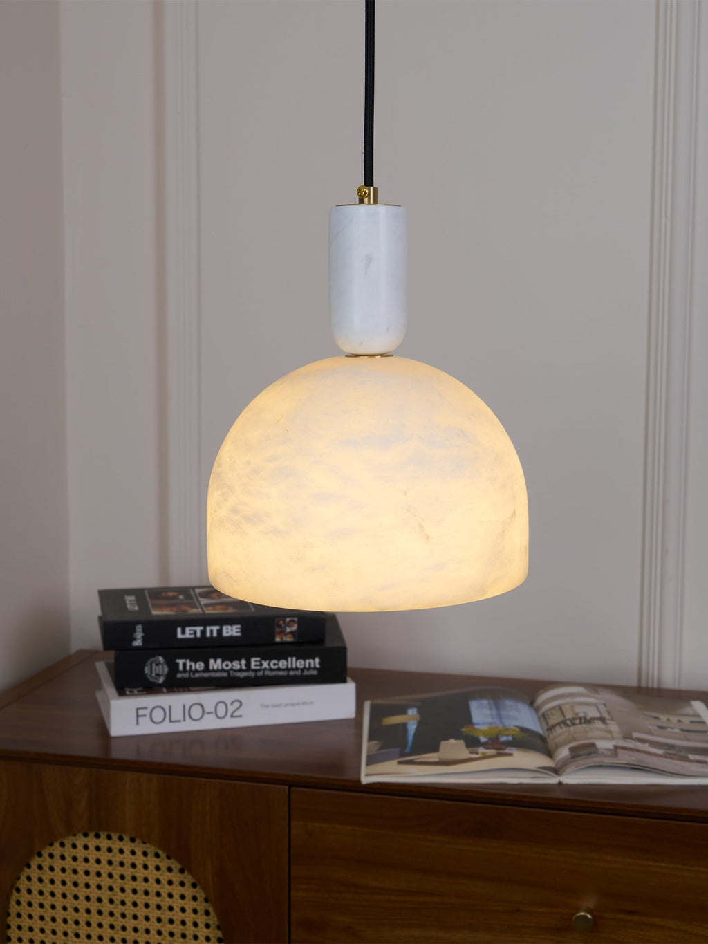 Fenrenenis Alabaster Pendant Light-Moonnatur