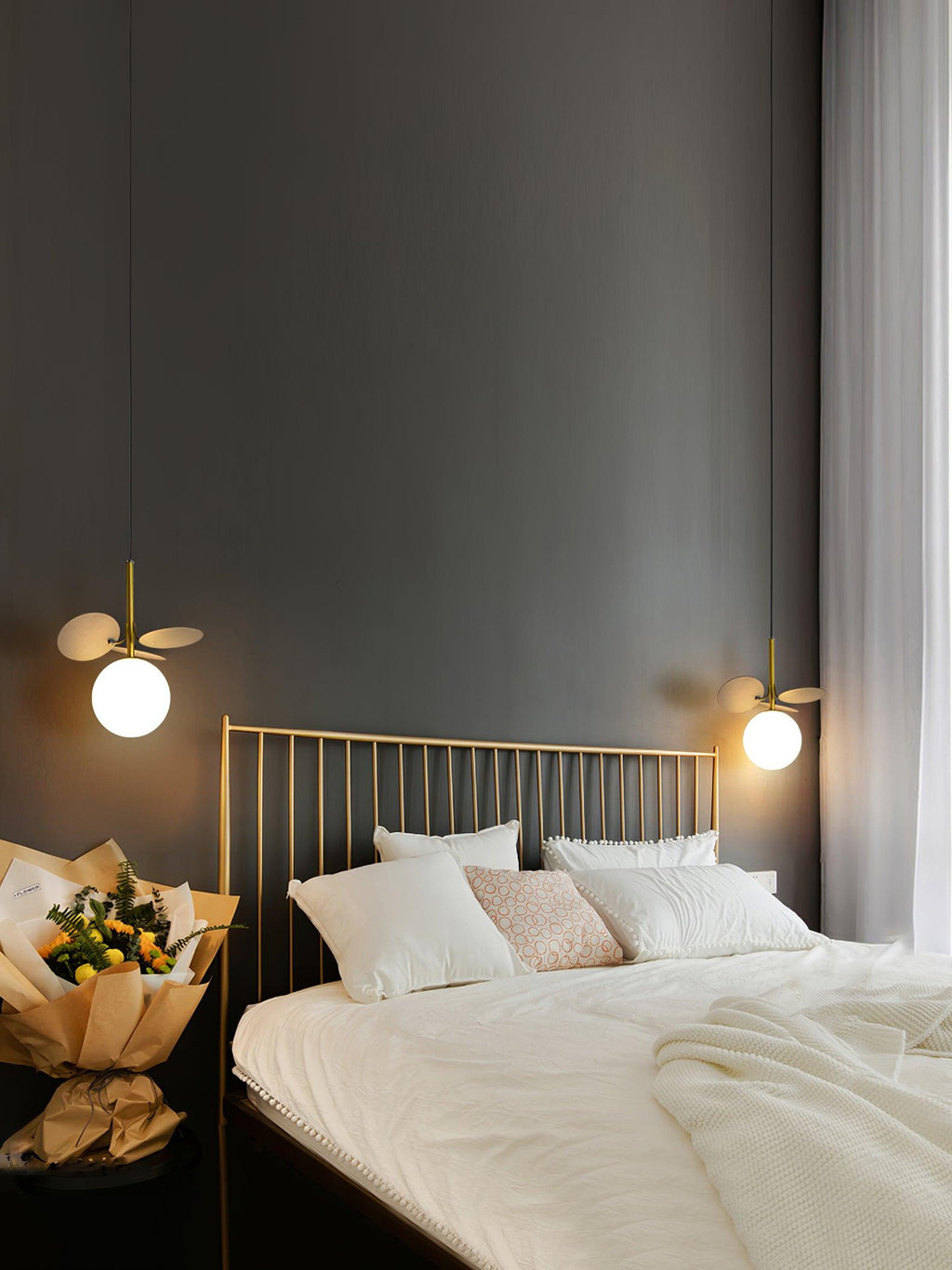 Avencora Glass Pendant Light-Moonnatur