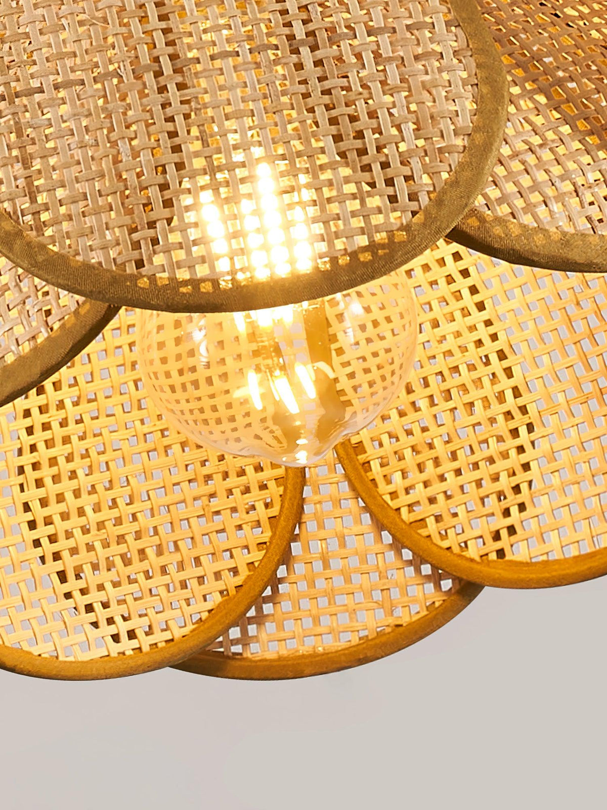 Olvenis Rattan Pendant Light-Moonnatur