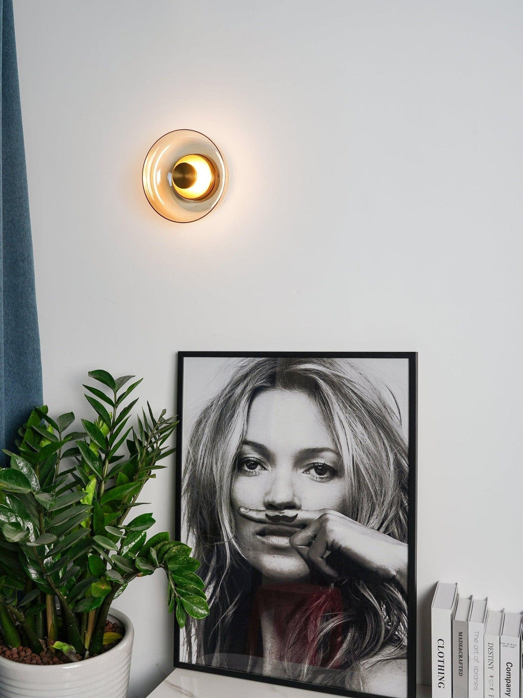 Ilvanna Glass Wall Light-Moonnatur