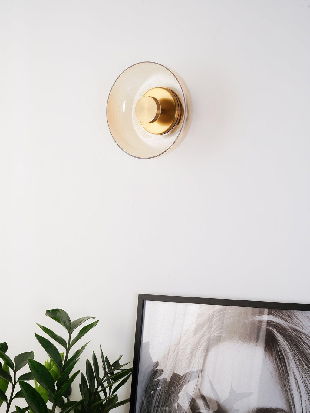 Ilvanna Glass Wall Light-Moonnatur
