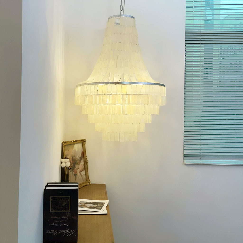 Veldenara Shell Chandelier-Moonnatur