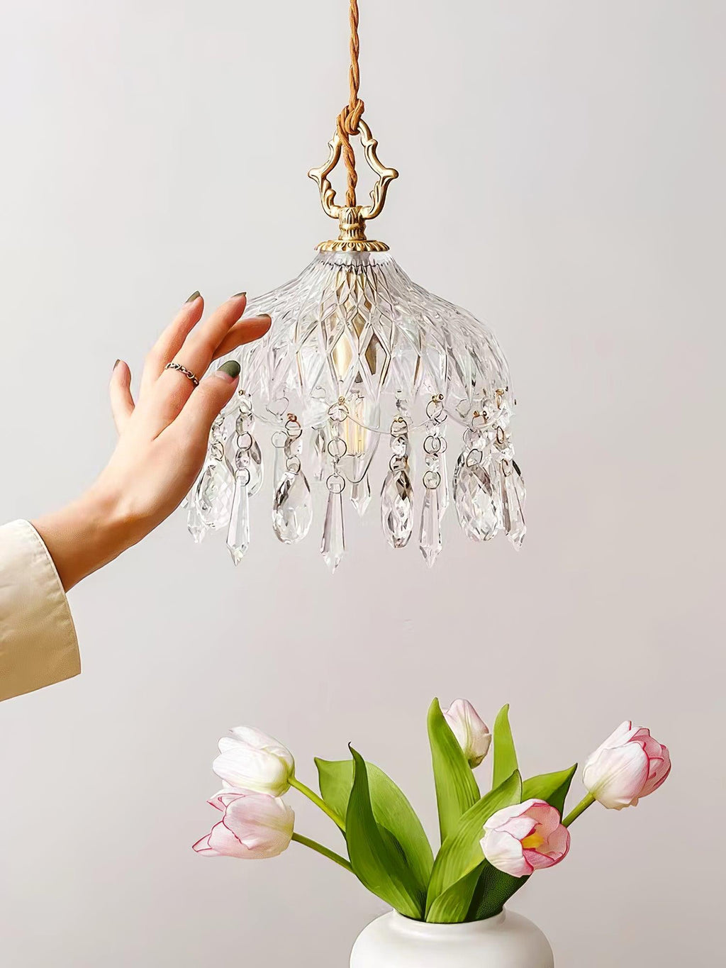Korevia Crystal Pendant Light-Moonnatur