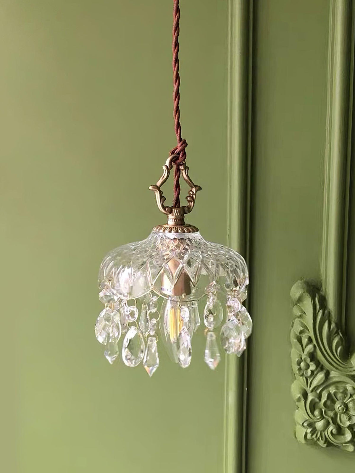 Korevia Crystal Pendant Light-Moonnatur