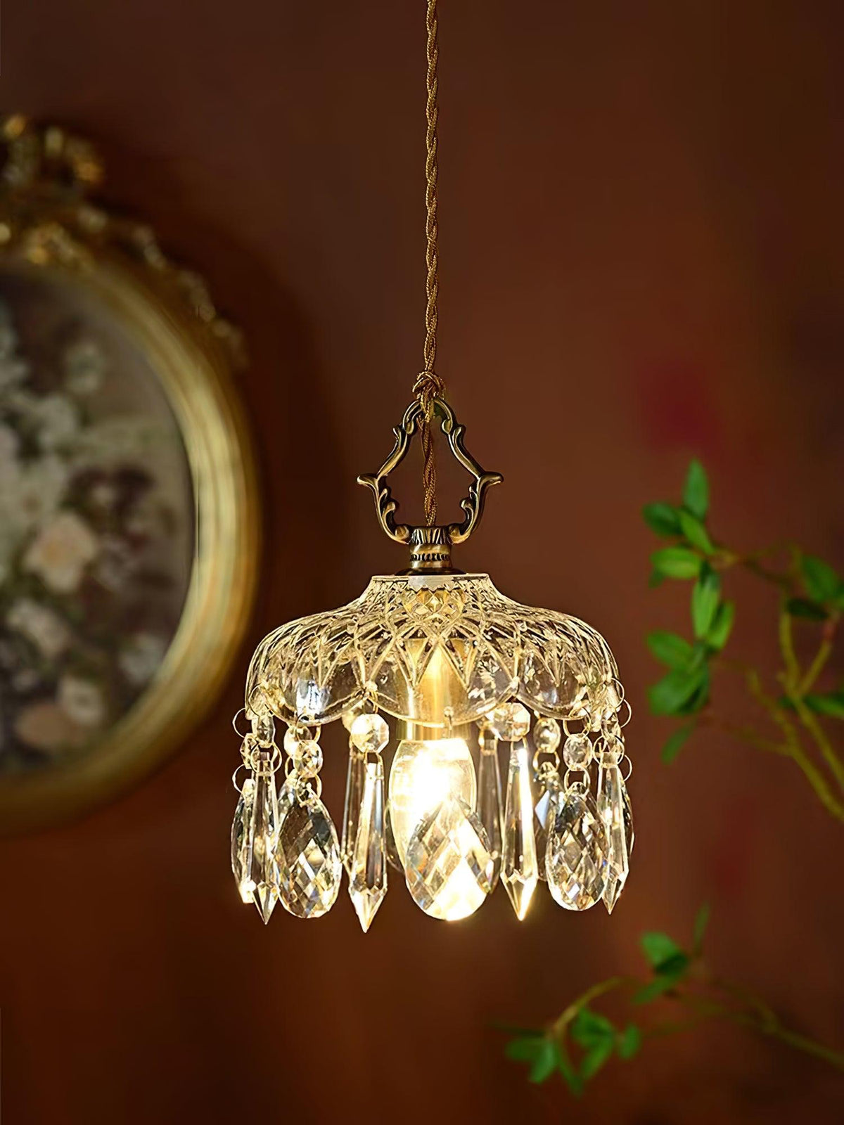 Korevia Crystal Pendant Light-Moonnatur